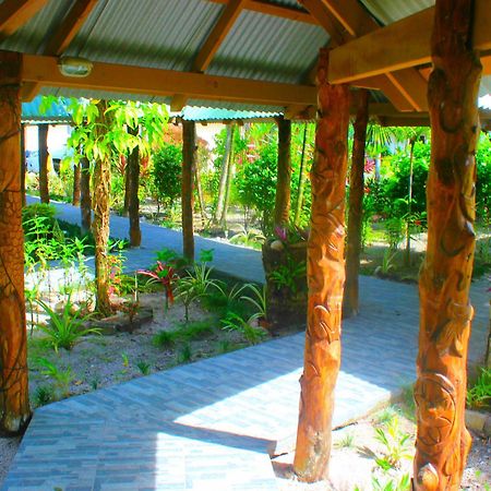 Le Uaina Beach Resort Faleapuna Eksteriør billede