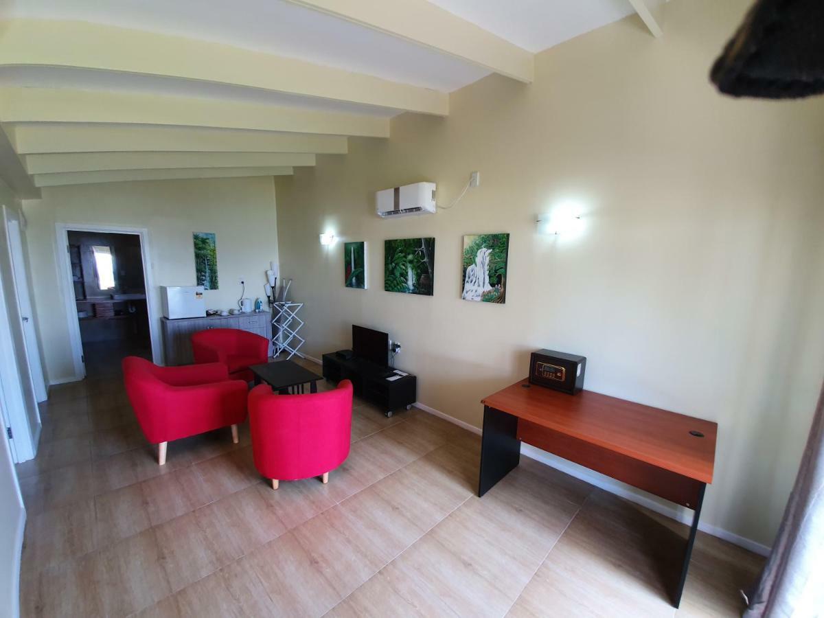 Le Uaina Beach Resort Faleapuna Eksteriør billede
